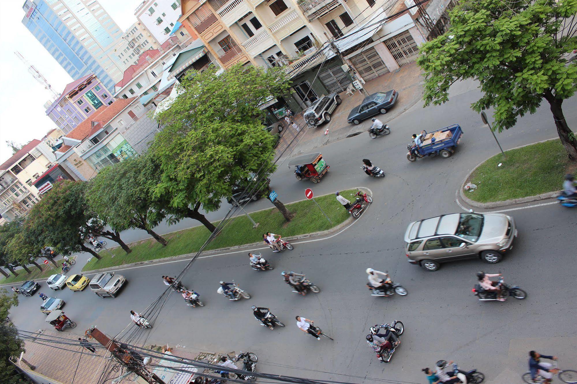 Lucky 1 Guesthouse Phnom Penh Luaran gambar